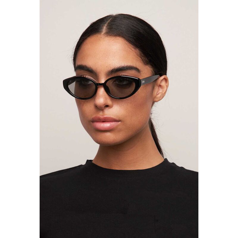 Otra Greta Sunglasses image number 3